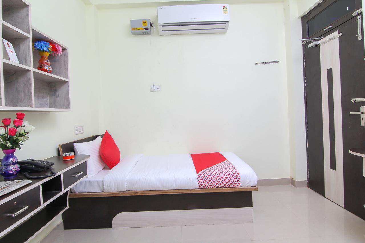 Oyo 12446 Shree Sai Guest House Allāhābād Junction Kültér fotó